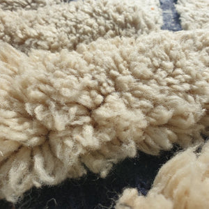 Handcrafted BENI MOROCCAN RUG | Dye Wool Authentic & Soft Rug | Berber Moroccan Rug | Moroccan Woolen Carpet Chinla | 9'3x6'4 Ft | 2,84x1,95 m - OunizZ