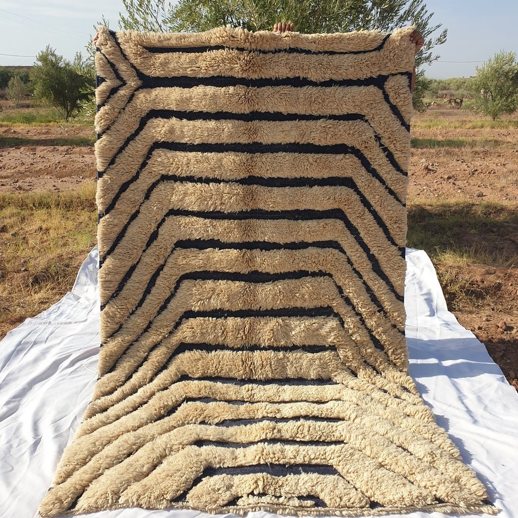 Handcrafted BENI MOROCCAN RUG | Dye Wool Authentic & Soft Rug | Berber Moroccan Rug | Moroccan Woolen Carpet Chinla | 9'3x6'4 Ft | 2,84x1,95 m - OunizZ