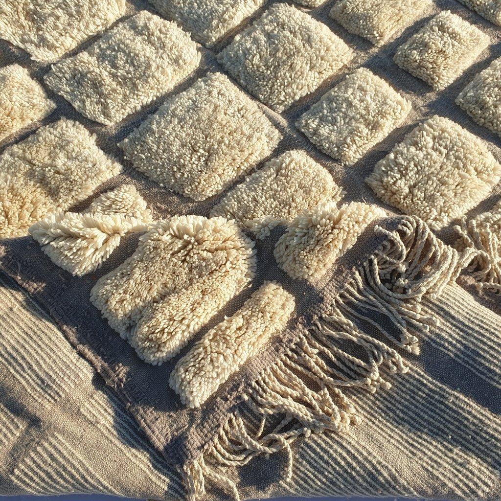 Handcrafted BENI MOROCCAN RUG | Dye Wool Authentic & Soft Rug | Berber Moroccan Rug | Moroccan Woolen Carpet Gouta | 9x7'7 Ft | 2,73x2,34 m - OunizZ