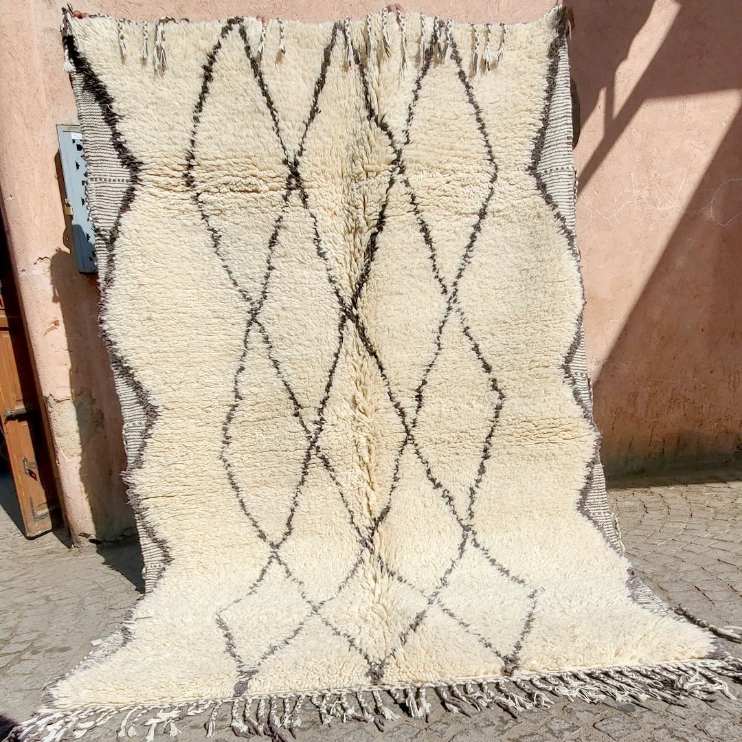 ININNA | BENI OUARAIN Black & White Rug | 100% wool handmade in Morocco - OunizZ