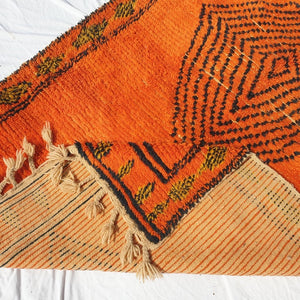 KAWHA Moroccan Boujaad Orange Rug | 7'9x4'7 Ft | 2,40x1,44 m | 100% wool handmade - OunizZ