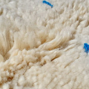KESLALA | BENI OUARAIN Black & White Rug | 100% wool handmade in Morocco (blue dots) - OunizZ