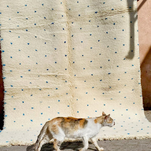 KESLALA | BENI OUARAIN Black & White Rug | 100% wool handmade in Morocco (blue dots) - OunizZ