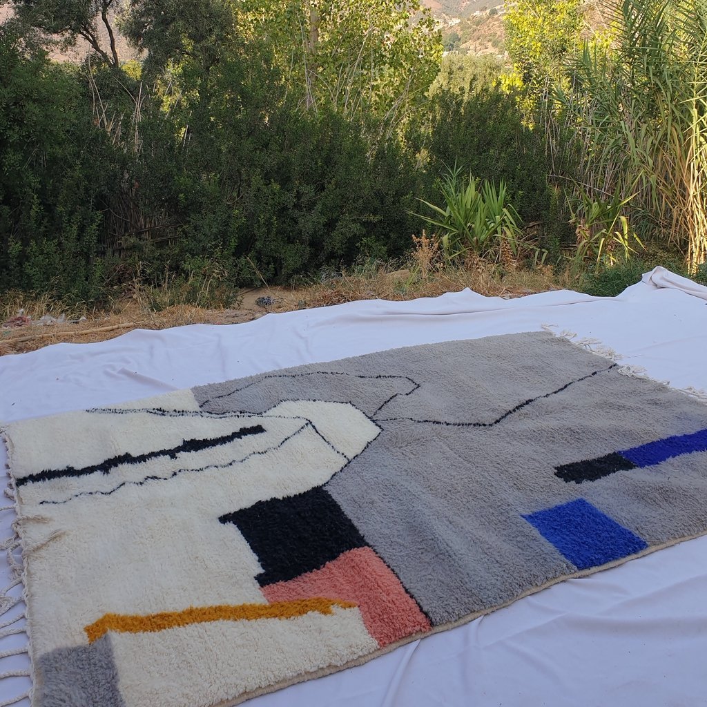 KONA | 8'5x5'5 Ft | 2,60x1,70 m | Moroccan Beni Ourain Rug | 100% wool handmade - OunizZ