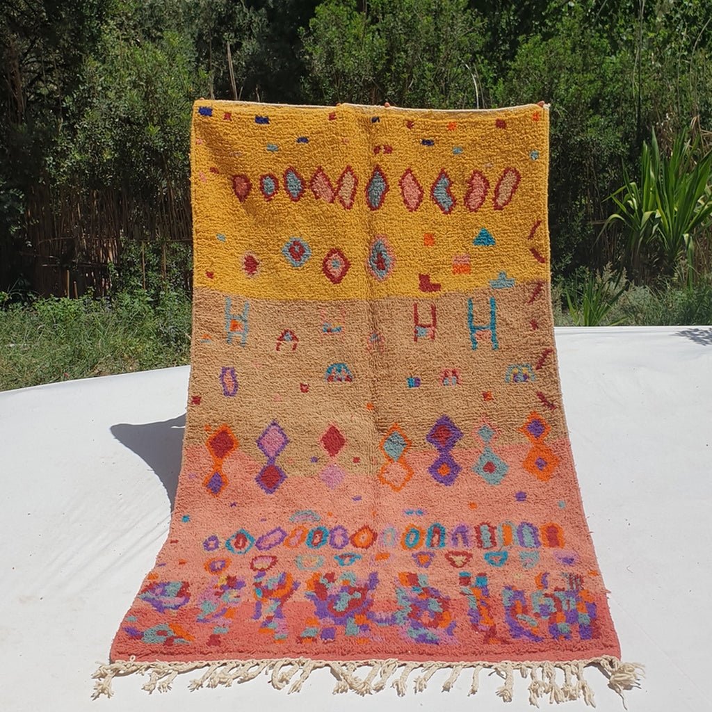 Lasska - Moroccan Boujad Berber Rug | Colorful Authentic Handmade Bedroom Rug | 8'6x4'9 Ft | 2,63x1,50 m - OunizZ