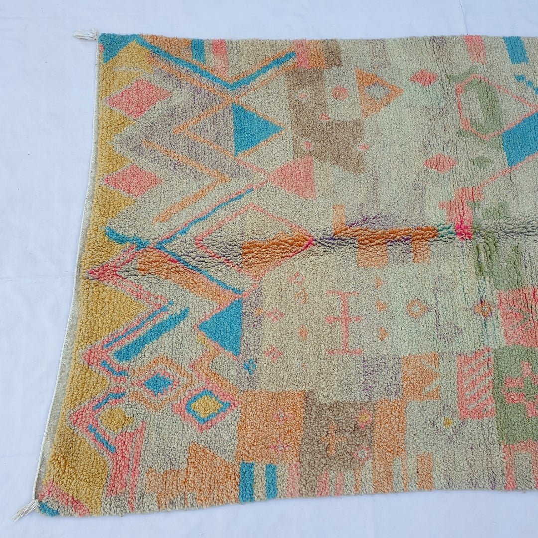 Lousta - Moroccan Rug Boujaad | Colorful Authentic Berber Handmade Bedroom Rug | 8'40x5'15 Ft | 2,56x1,57 m - OunizZ