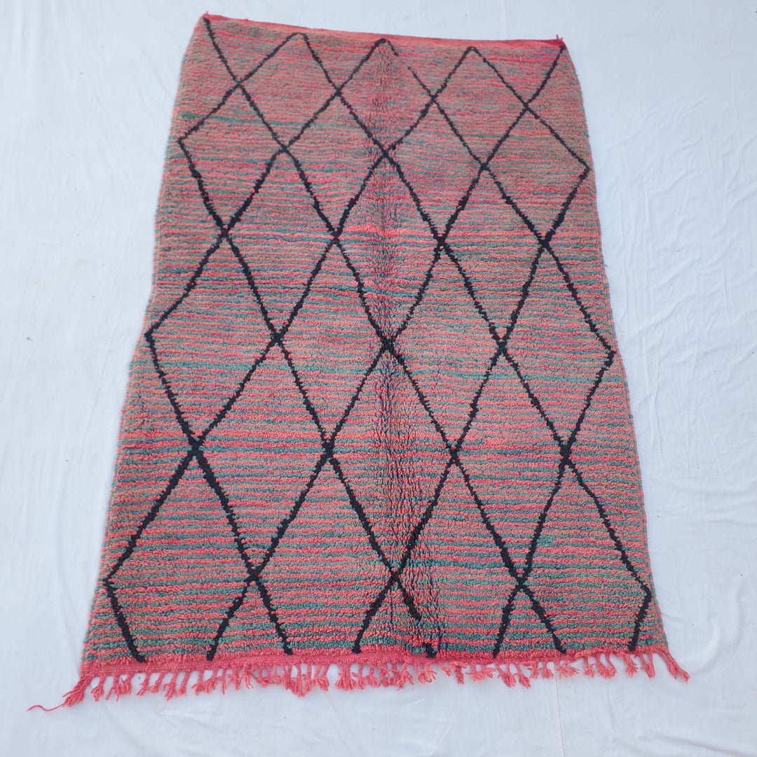 Manata - Moroccan Rug Boujaad | Colorful Authentic Berber Handmade Bedroom Rug | 8x5'08 Ft | 2,43x1,55 m - OunizZ