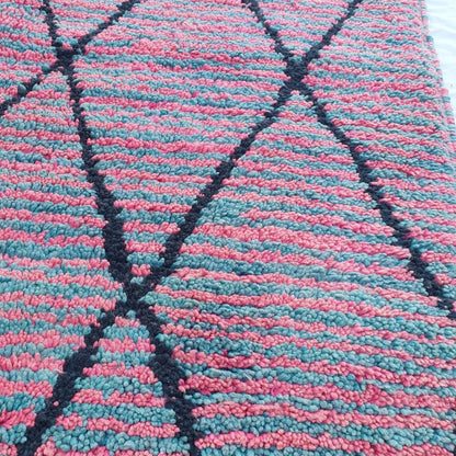 Manata - Moroccan Rug Boujaad | Colorful Authentic Berber Handmade Bedroom Rug | 8x5'08 Ft | 2,43x1,55 m - OunizZ