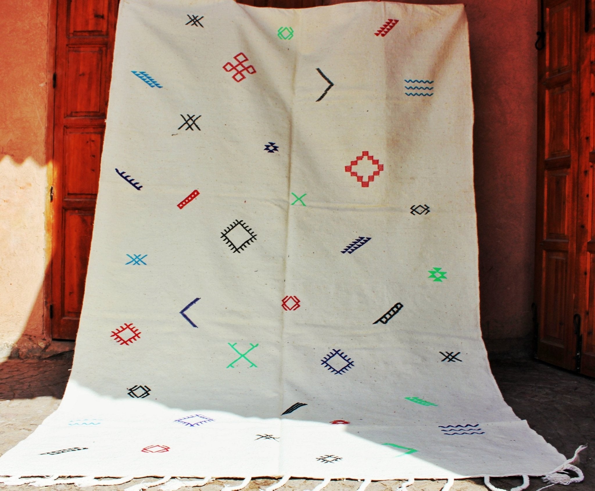 MATIA | Boujaad White Rug | 100% wool handmade in Morocco - OunizZ