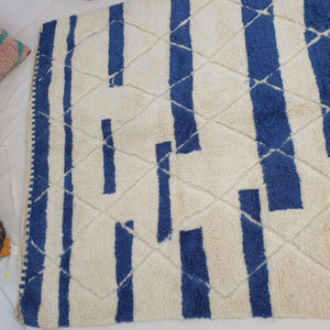 Moroccan Beni Ouarain White & Blue Rug | BAHR | 9'9 x 6'4 Ft | 3x2 m | 100% wool handmade - OunizZ