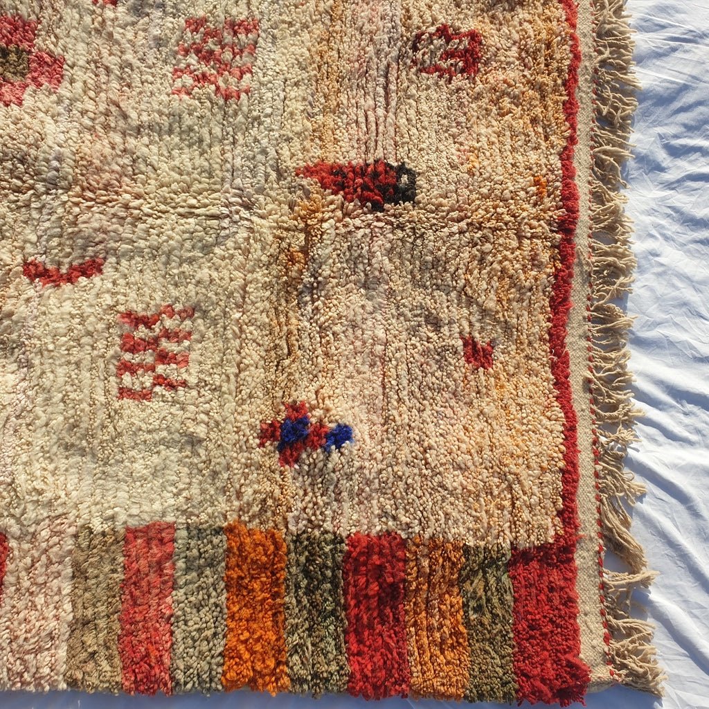 MOROCCAN BOUJAAD RUG | Moroccan Berber Rug | Colorful Rug Moroccan Carpet | Authentic Handmade Berber Bedroom Rugs | 8'3x5' Ft | 2,53x1,54 m - OunizZ