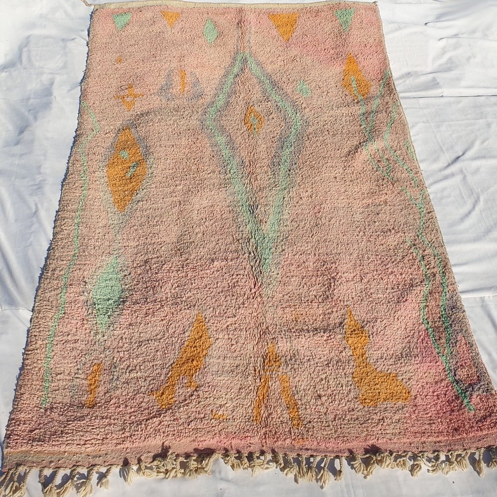 MOROCCAN BOUJAAD RUG | Moroccan Berber Rug | Pink Rug Moroccan Carpet | Authentic Handmade Berber Bedroom Rugs | 9'8x6'3 Ft | 3x1,92 m - OunizZ