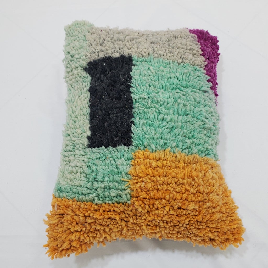 Moroccan Rug Cushion Covers - Moroccan Rug Pillow - Handmade Moroccan rug Pillow Cover - Wool cushion covers - Moroccan handmade pillow cover - OunizZ
