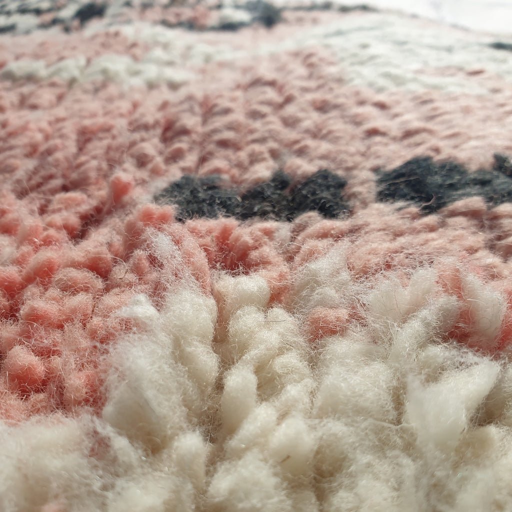 Moroccan Runner Rug | Authentic Boujaad Runner | Colorful Wool Rug | Berber Runner | Lightweight | Hallway Runner | Geometric | 10'1 x 2'4 Ft | 307x73 cm - OunizZ