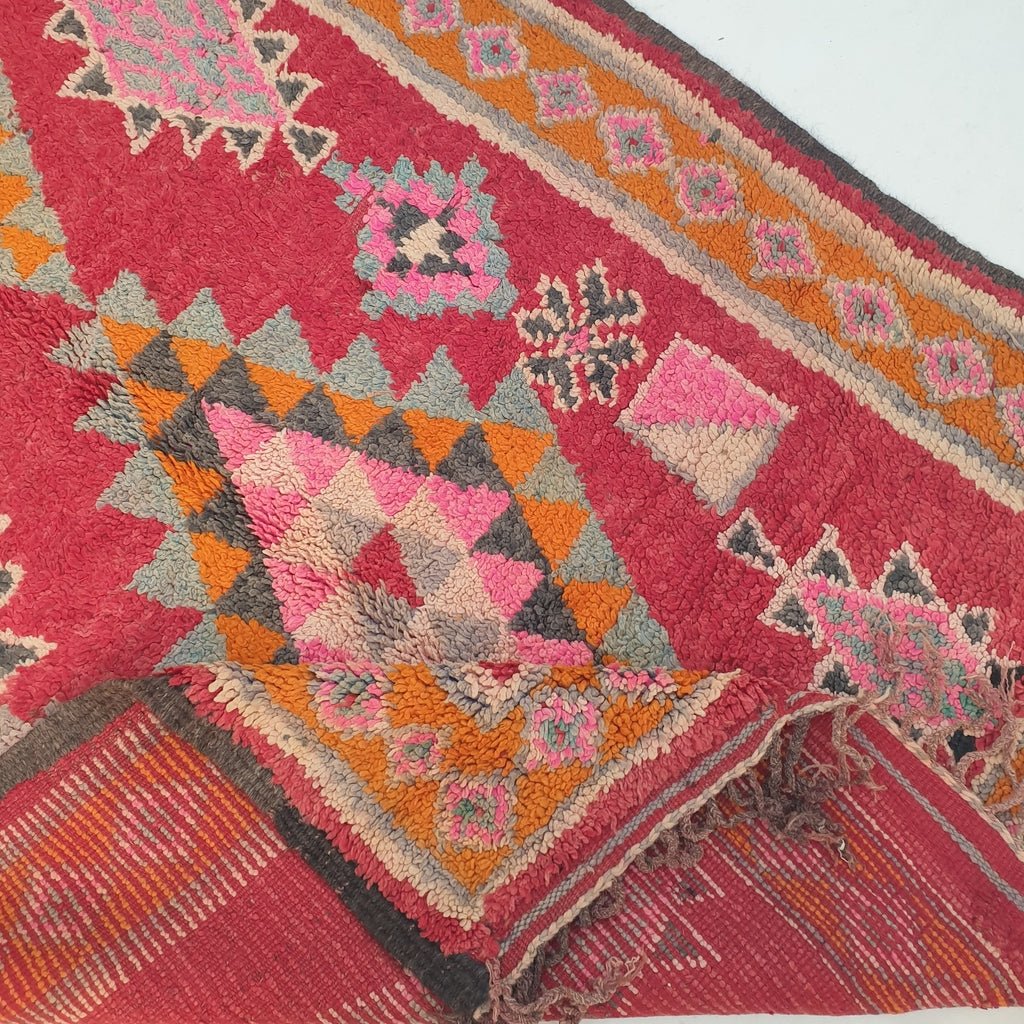 Moroccan VINTAGE Red Rug | 8'6x4'7 Ft | 2,62x1,44 m | BILANA | 100% wool handmade - OunizZ
