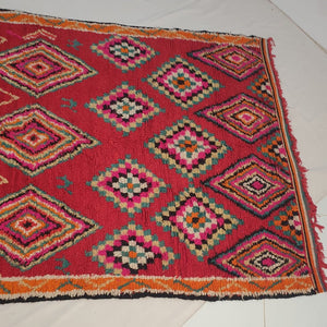 Moroccan VINTAGE Red Rug | 9'9x5'8 Ft | 3x1,77 m | TABELDA | 100% wool handmade - OunizZ