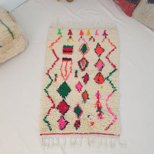 Moroccan White Rug Azilal | NIKATI | 4'6x3' Ft | 1,40x0,90 m | 100% wool handmade - OunizZ