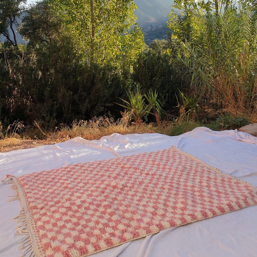 MYDA | 7'1x4'9 Ft | 2,17x1,50 m | Moroccan Beni Ourain Rug | 100% wool handmade - OunizZ