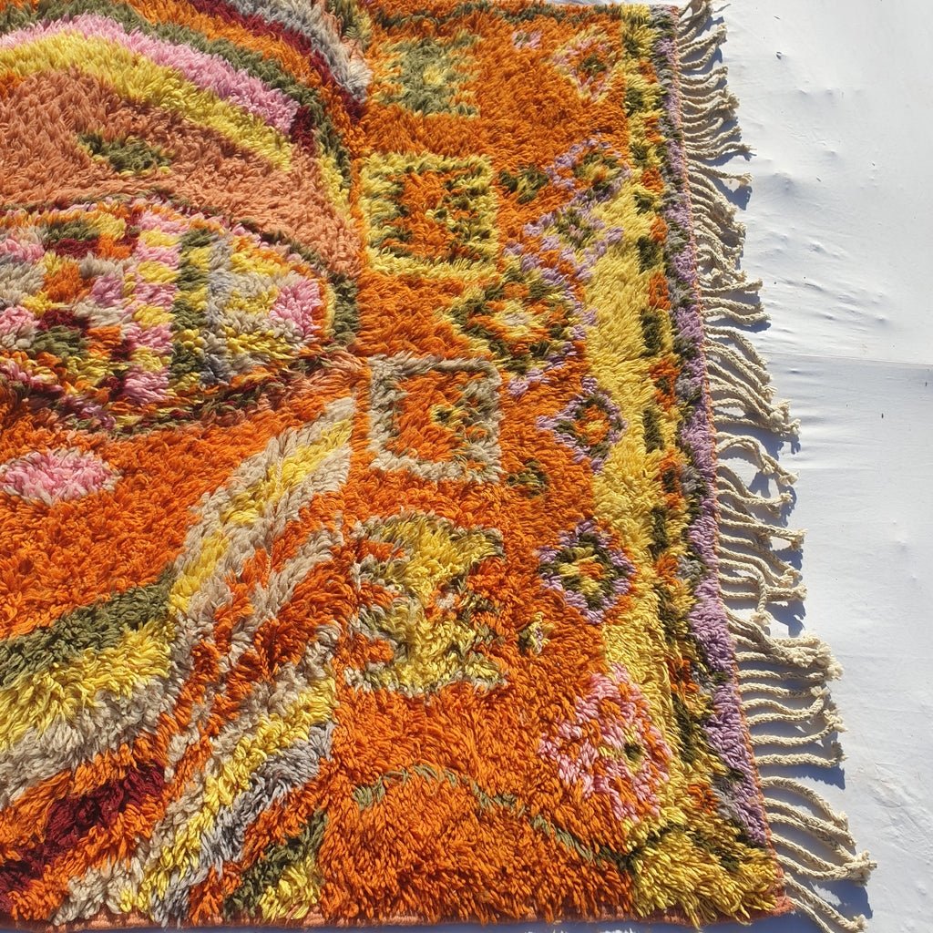 Naima | Moroccan Beni Mrirt rug Ultra Soft & Thick | 9'9x6'2 Ft | 302x190 cm | Moroccan Colorful Beni Mrirt Rug | 100% wool handmade - OunizZ
