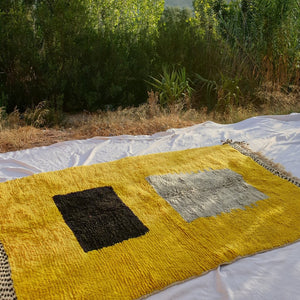 NHILA | 5x8 Ft | 2,5x1,6 m | Moroccan Beni Ourain Rug | 100% wool handmade - OunizZ