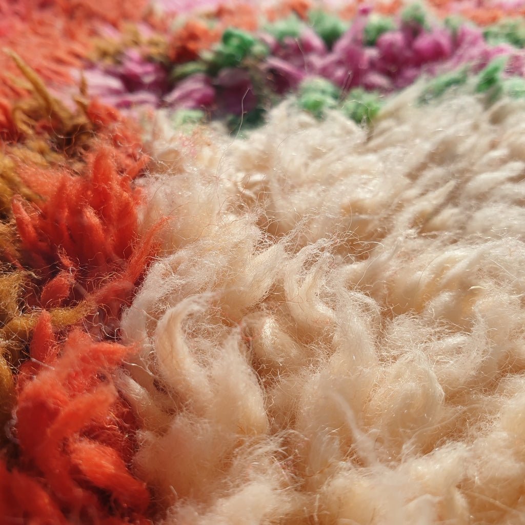 NOSSA Runner | 9'8x2'4 Ft | 3,00x0,74 m | Moroccan Colorful Rug | 100% wool handmade - OunizZ