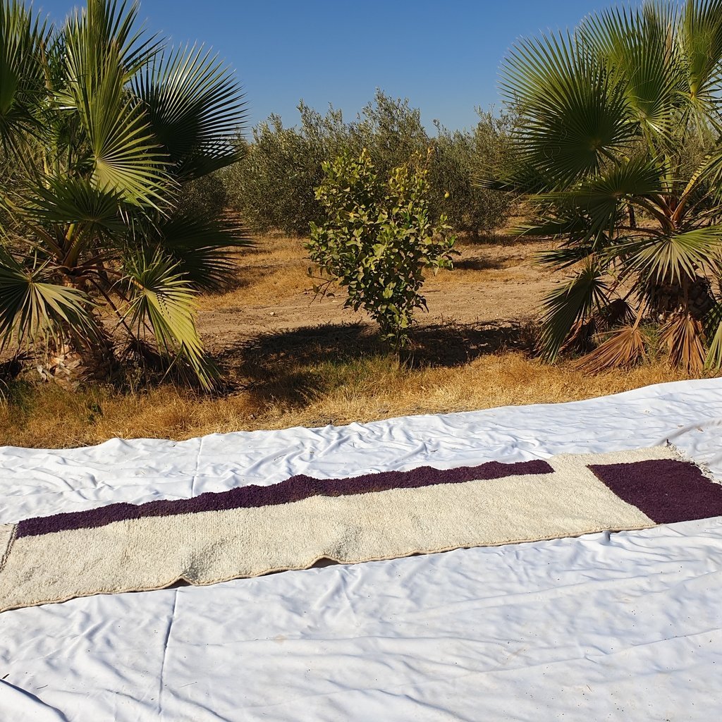 SALHA Runner | 10'5x2'8 Ft | 3,2x0,86 m | Moroccan Colorful Rug | 100% wool handmade - OunizZ