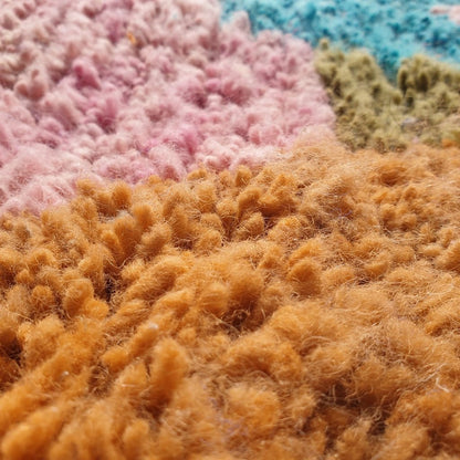 Shabby - Moroccan Rug Boujaad | Colorful Authentic Berber Handmade Bedroom Rug | 8'5x5'2 Ft | 2,60x1,58 m - OunizZ