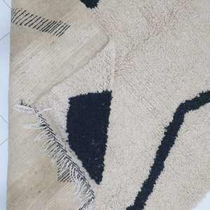 SIDIVIA | 8'6x6 Ft | 2,6x1,8 m | Moroccan Beniourain Rug | 100% wool handmade - OunizZ