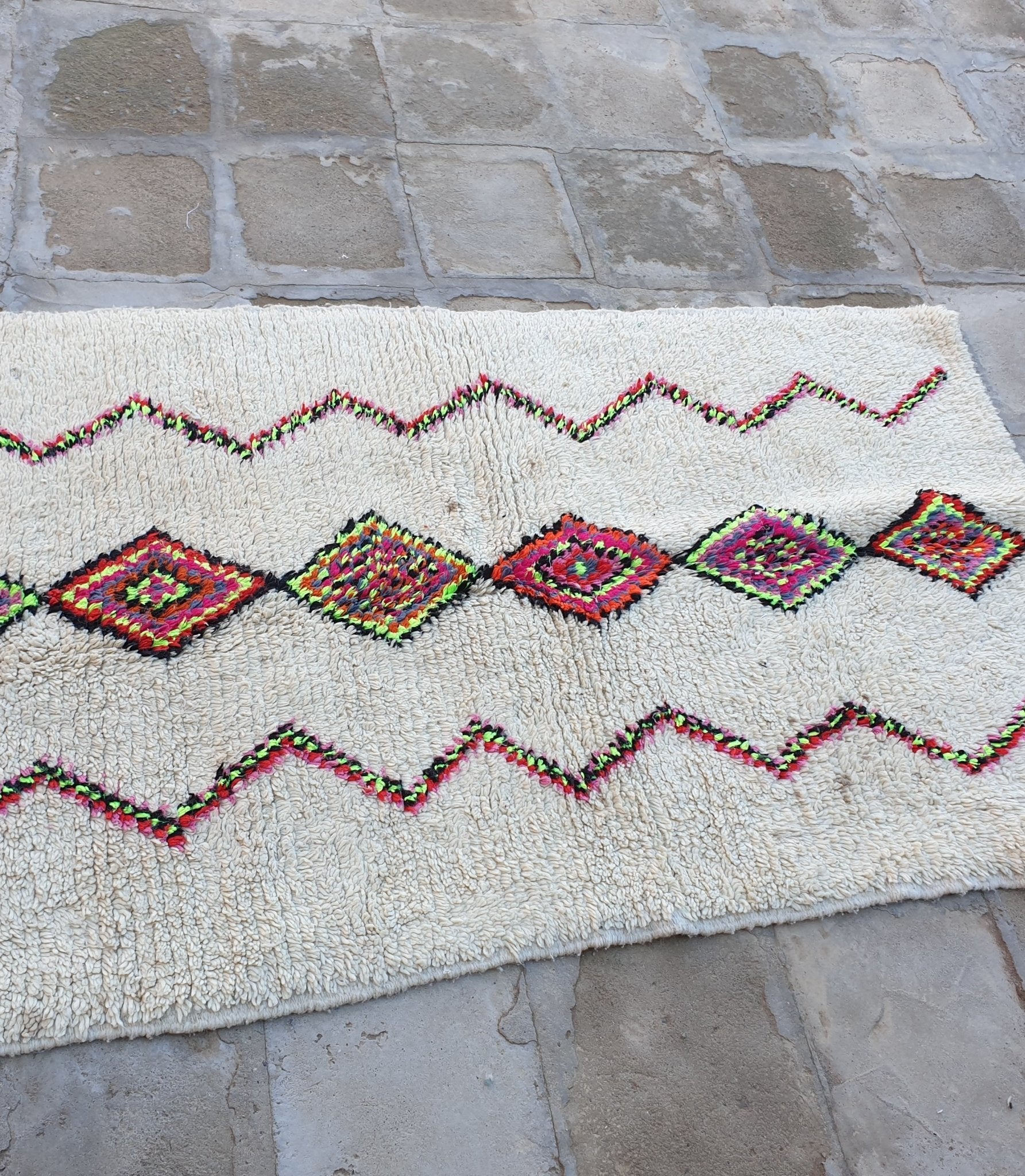 TAGWITT | Azilal Rug | 100% wool handmade in Morocco - OunizZ