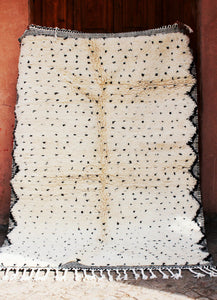 TIFAWIN | BENI OUARAIN White & Black Rug | 100% wool handmade in Morocco - OunizZ