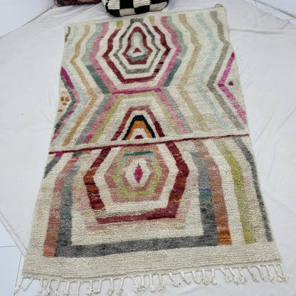 WALA Moroccan Boujaad Rug | 8'4x5'2 Ft | 2,55x1,60 m | 100% wool handmade - OunizZ