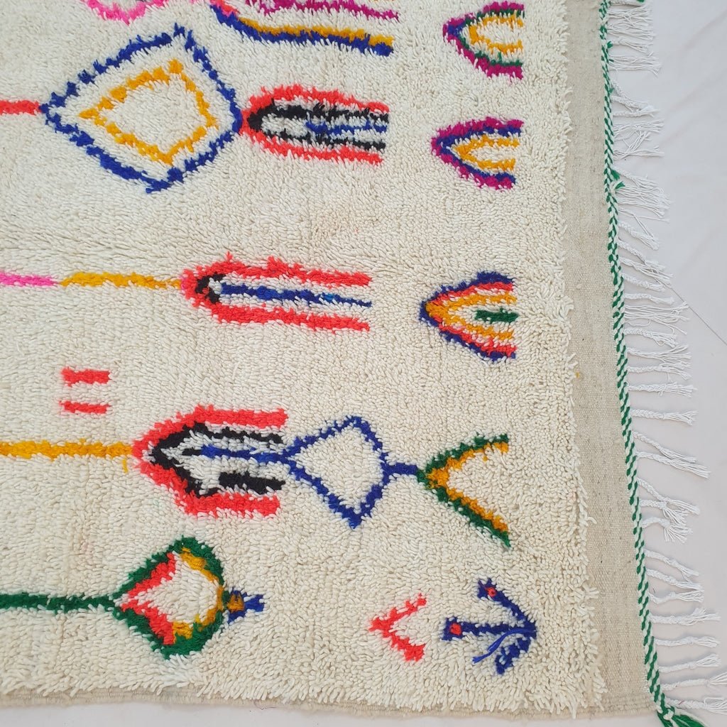 White Azilal Moroccan Rug | Vintage Moroccan Rug | Vintage Berber Rug | Moroccan Area Rug | Authentic Handmade Moroccan Wool Rug | 8'7x5 ft - OunizZ