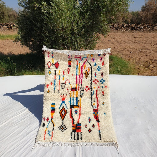 White Moroccan Rug Azilal | Authentic Handmade Moroccan Wool Rug | Berber Moroccan Rug for bedroom | 152x102 cm | 5x3'35 ft - OunizZ