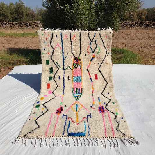 White Moroccan Rug Azilal | Authentic Handmade Moroccan Wool Rug | Berber Moroccan Rug for bedroom | 260x153 cm | 8'53x5'02 ft - OunizZ